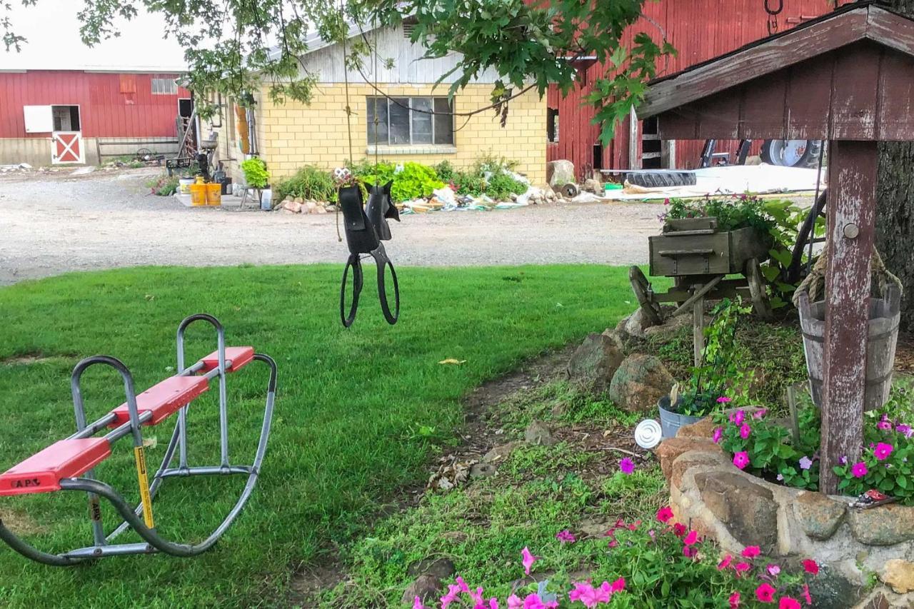 Cozy Goshen Studio Unique Farm Stay! Exterior photo