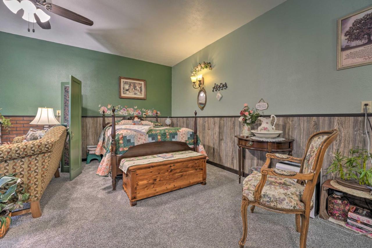 Cozy Goshen Studio Unique Farm Stay! Exterior photo