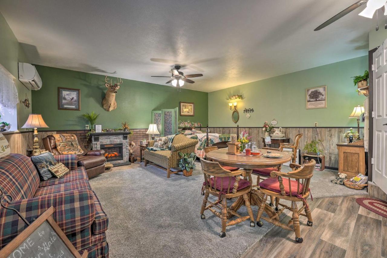 Cozy Goshen Studio Unique Farm Stay! Exterior photo