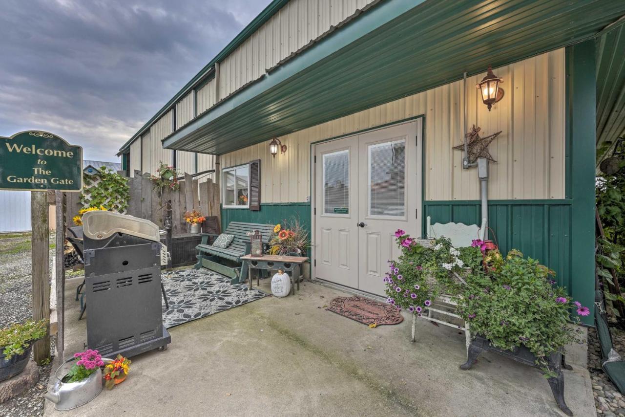 Cozy Goshen Studio Unique Farm Stay! Exterior photo